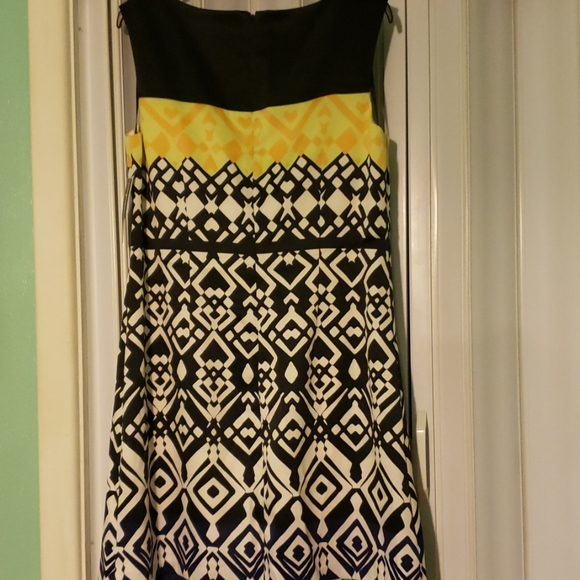 Lux II Dress - Picture 6 of 8